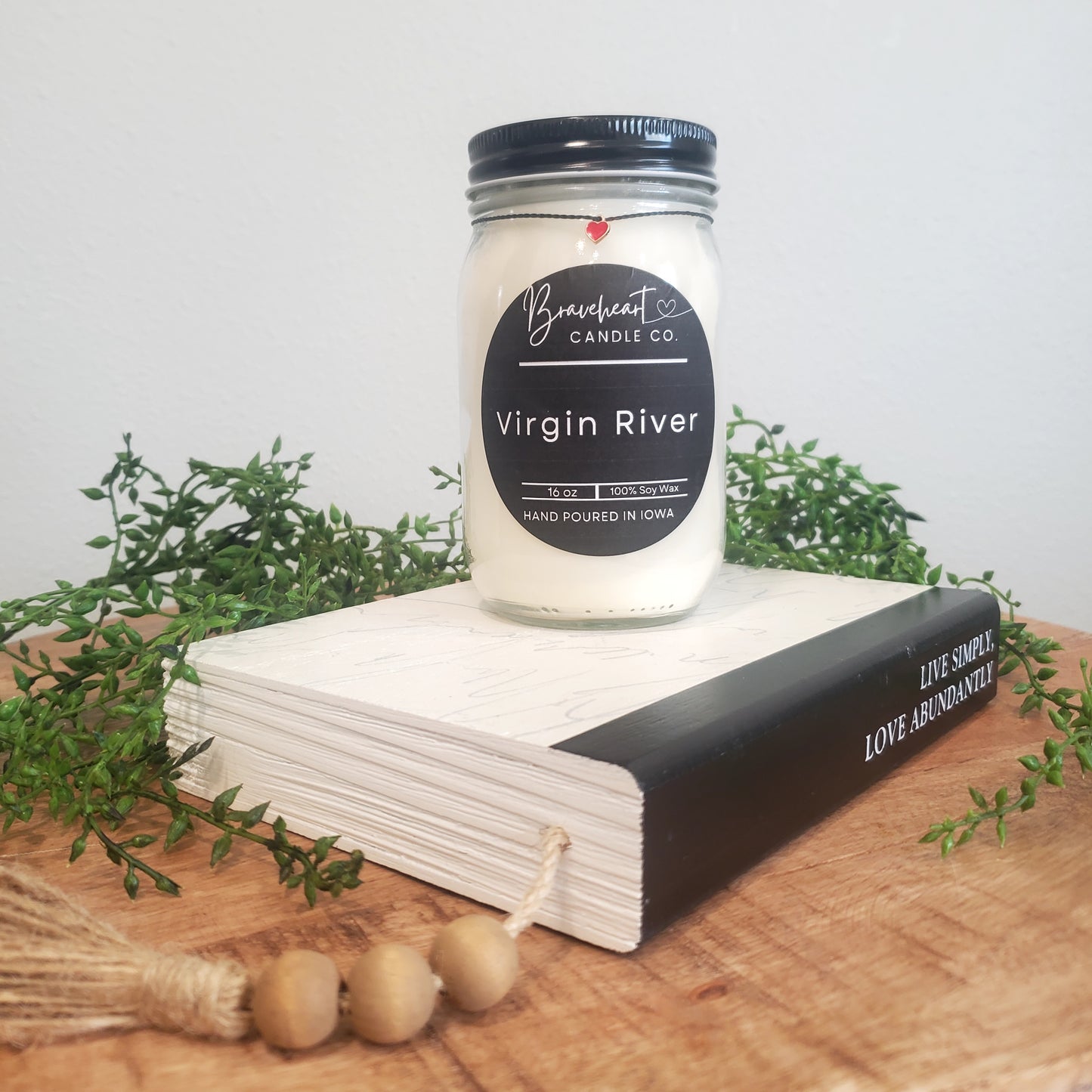 Virgin River 16 oz Candle