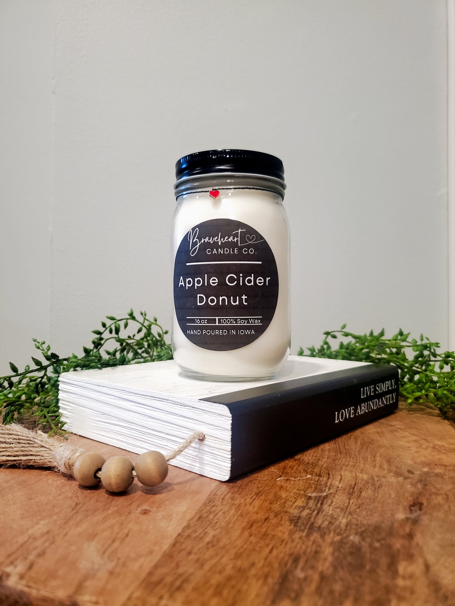 Apple Cider Donut 16 oz Candle