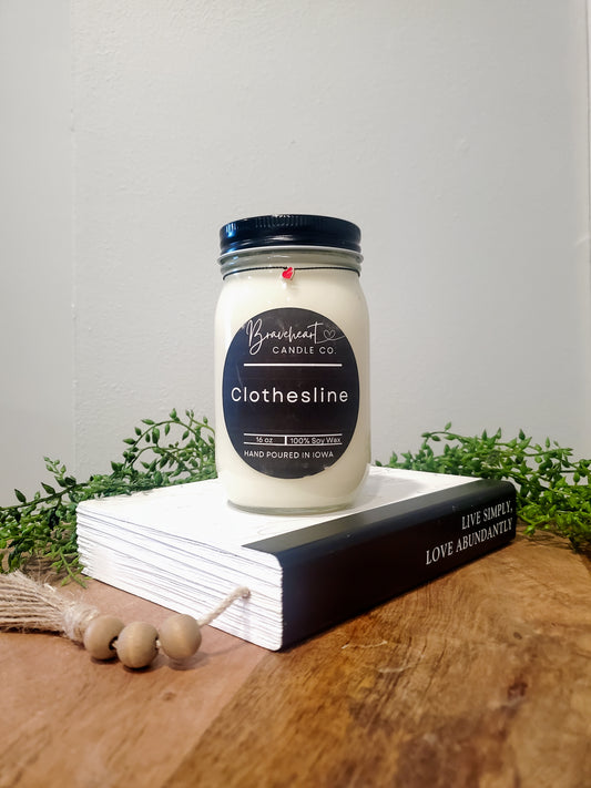 Clothesline 16 oz Candle